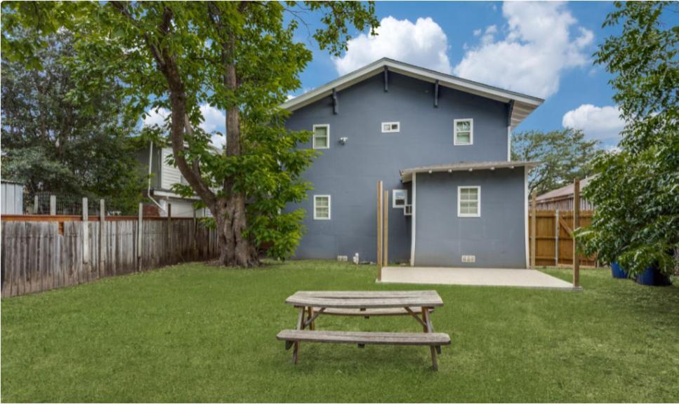 735 W 10Th St Dallas Exterior photo